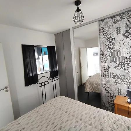 Confortable, Face A La Mer, Animaux Admis - Fr-1-323-449