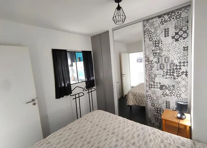 Confortable, Face A La Mer, Animaux Admis - Fr-1-323-449